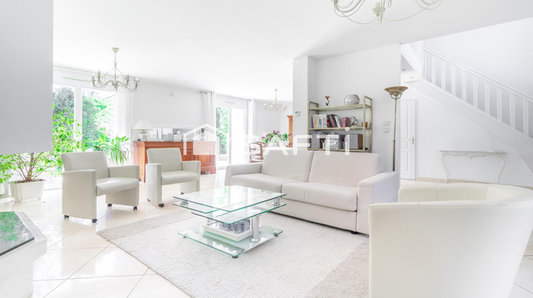 Ma-Cabane - Vente Maison Le Chesnay, 140 m²