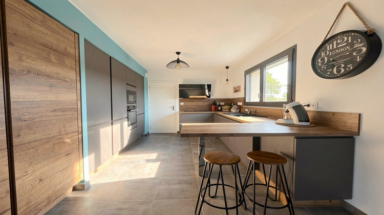 Ma-Cabane - Vente Maison Le Genest-Saint-Isle, 104 m²