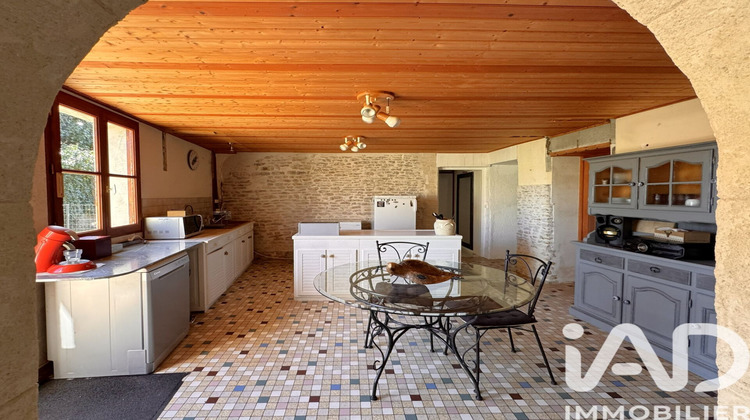 Ma-Cabane - Vente Maison Le Gué-de-Velluire, 217 m²