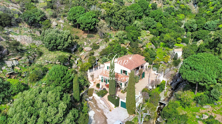 Ma-Cabane - Vente Maison LE LAVANDOU, 245 m²