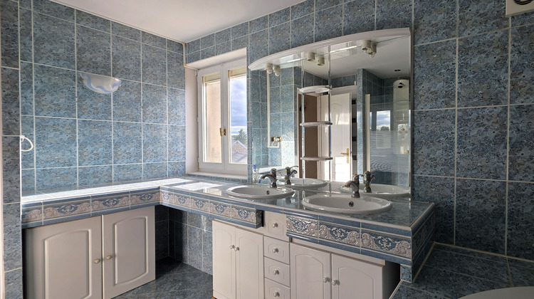 Ma-Cabane - Vente Maison LE MAYET-DE-MONTAGNE, 127 m²