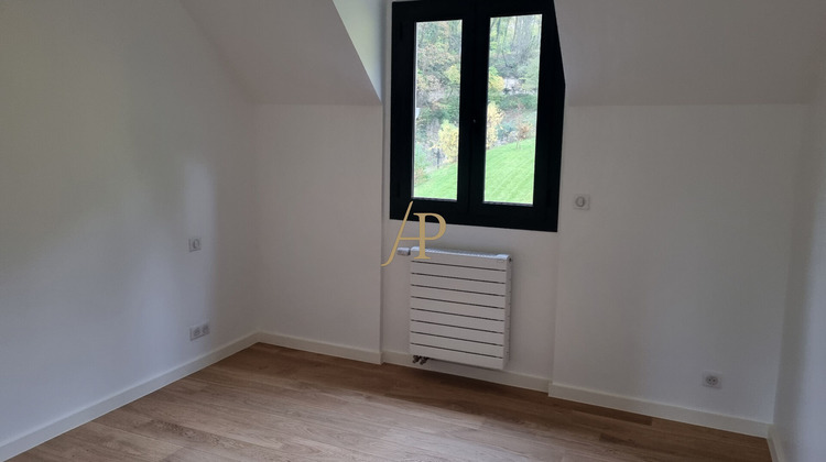 Ma-Cabane - Vente Maison LE MESNIL-LE-ROI, 165 m²