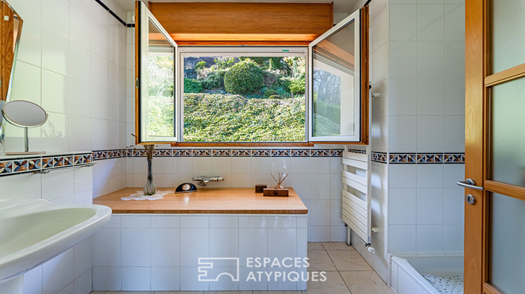 Ma-Cabane - Vente Maison LE MESNIL-LE-ROI, 379 m²