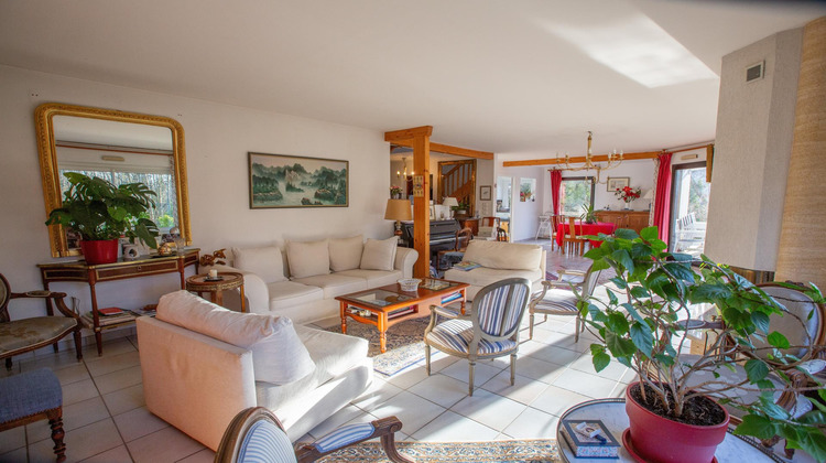 Ma-Cabane - Vente Maison Le Mesnil-Saint-Denis, 201 m²