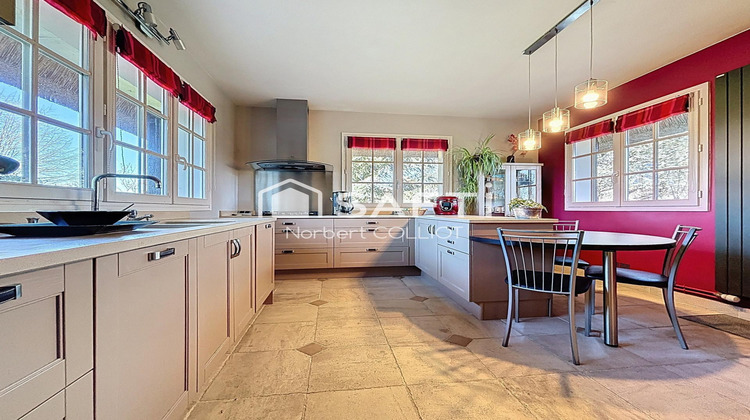 Ma-Cabane - Vente Maison Le Mesnil-Saint-Denis, 195 m²