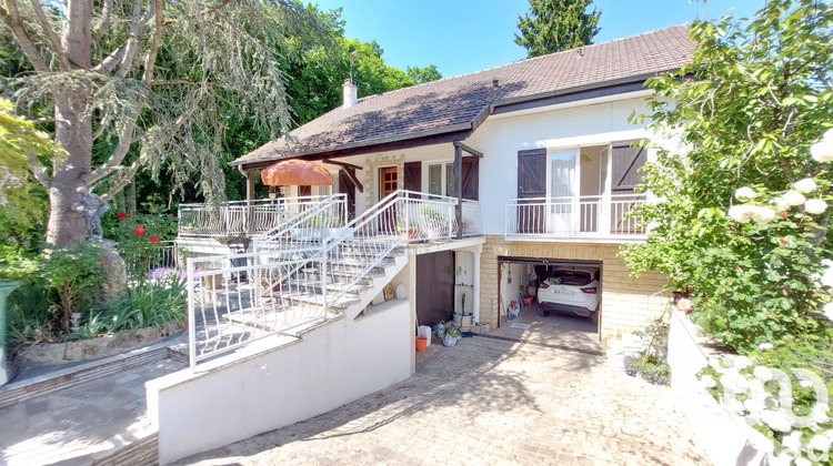 Ma-Cabane - Vente Maison Le Mesnil-Saint-Denis, 215 m²