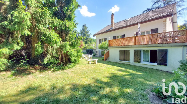 Ma-Cabane - Vente Maison Le Mesnil-Saint-Denis, 215 m²