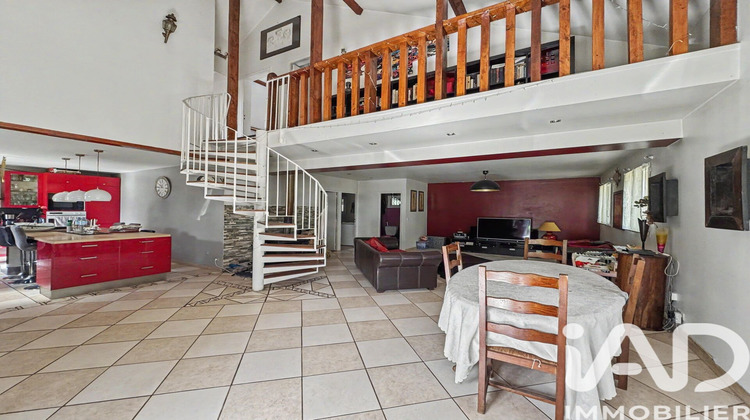 Ma-Cabane - Vente Maison Le Mesnil-Saint-Denis, 140 m²