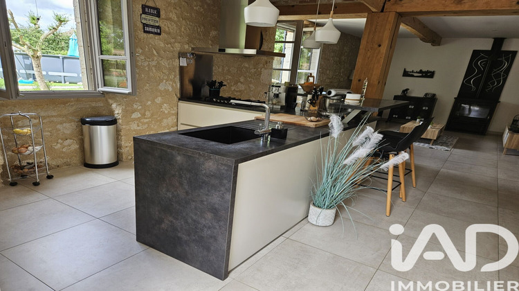 Ma-Cabane - Vente Maison Le Pin, 230 m²