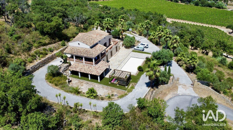 Ma-Cabane - Vente Maison Le Plan de la Tour, 260 m²