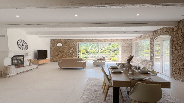 Ma-Cabane - Vente Maison LE PLAN-DE-LA-TOUR, 196 m²