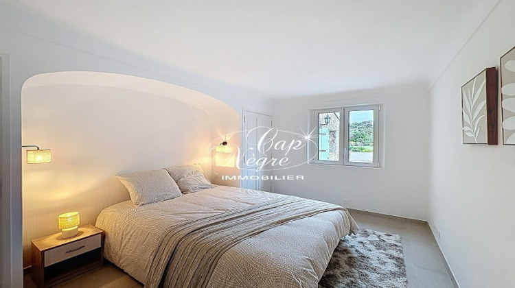 Ma-Cabane - Vente Maison LE PLAN-DE-LA-TOUR, 196 m²