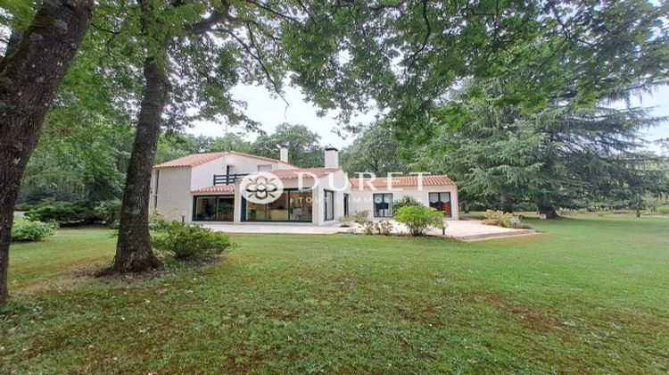 Ma-Cabane - Vente Maison Le Poiré-sur-Vie, 200 m²