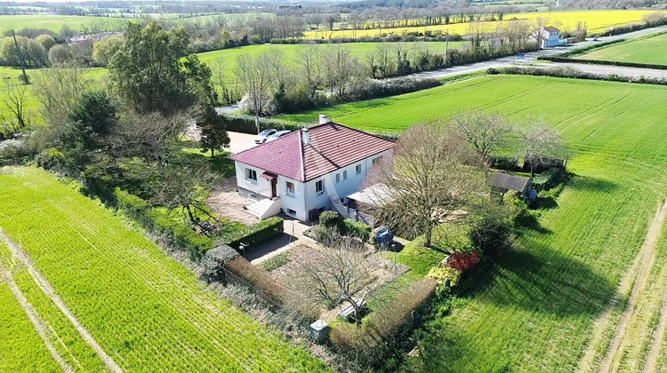 Ma-Cabane - Vente Maison LE POIRE-SUR-VIE, 133 m²
