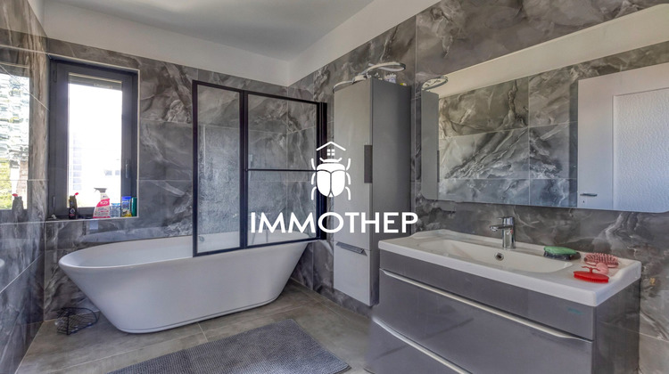 Ma-Cabane - Vente Maison Le Pont-de-Claix, 220 m²