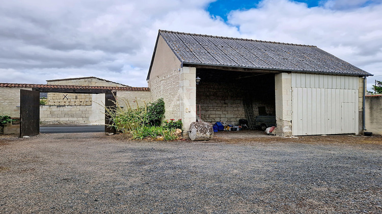 Ma-Cabane - Vente Maison LE PUY-NOTRE-DAME, 110 m²