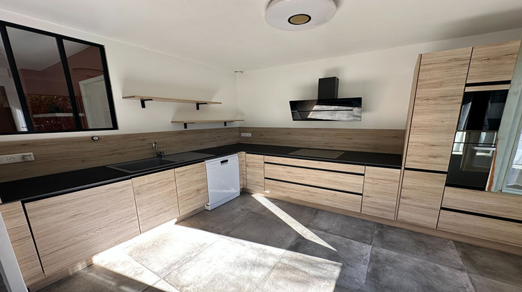 Ma-Cabane - Vente Maison LE PUY-SAINTE-REPARADE, 66 m²