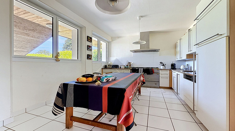 Ma-Cabane - Vente Maison LE RELECQ-KERHUON, 174 m²
