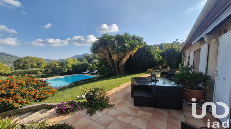 Ma-Cabane - Vente Maison Le Revest-les-Eaux, 126 m²