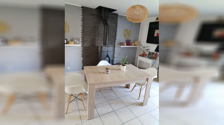 Ma-Cabane - Vente Maison LE ROC-SAINT-ANDRE, 110 m²