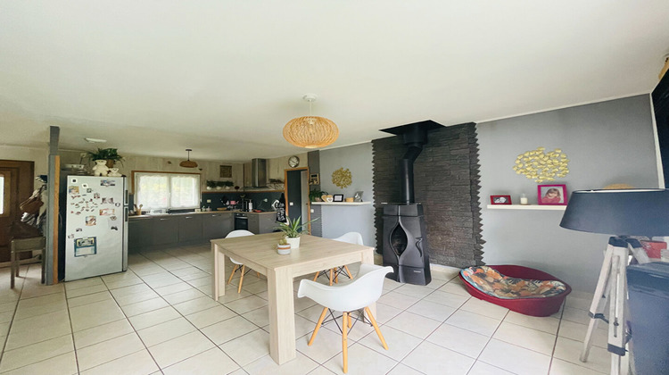 Ma-Cabane - Vente Maison LE ROC-SAINT-ANDRE, 95 m²