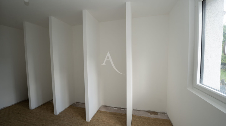 Ma-Cabane - Vente Maison LE ROC-SAINT-ANDRE, 101 m²