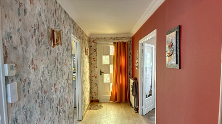 Ma-Cabane - Vente Maison LE ROC-SAINT-ANDRE, 152 m²