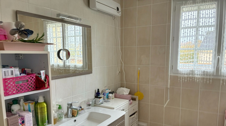 Ma-Cabane - Vente Maison LE ROC-SAINT-ANDRE, 152 m²