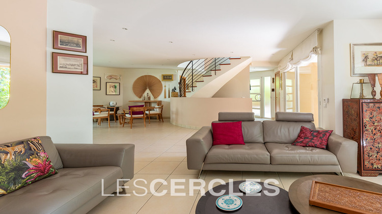 Ma-Cabane - Vente Maison LE VESINET, 200 m²