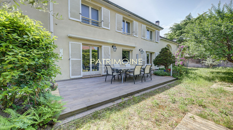 Ma-Cabane - Vente Maison LE VESINET, 200 m²