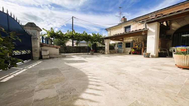 Ma-Cabane - Vente Maison LEGUILLAC DE CERCLES, 254 m²