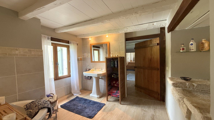 Ma-Cabane - Vente Maison LEGUILLAC-DE-CERCLES, 360 m²