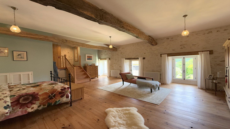Ma-Cabane - Vente Maison LEGUILLAC-DE-CERCLES, 360 m²