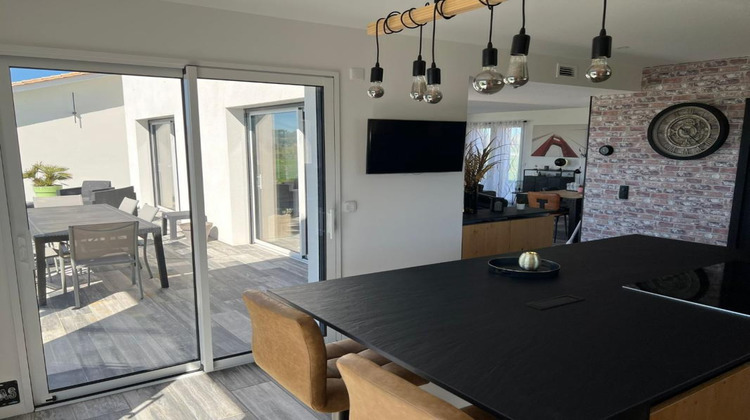 Ma-Cabane - Vente Maison LEGUILLAC DE L AUCHE, 179 m²