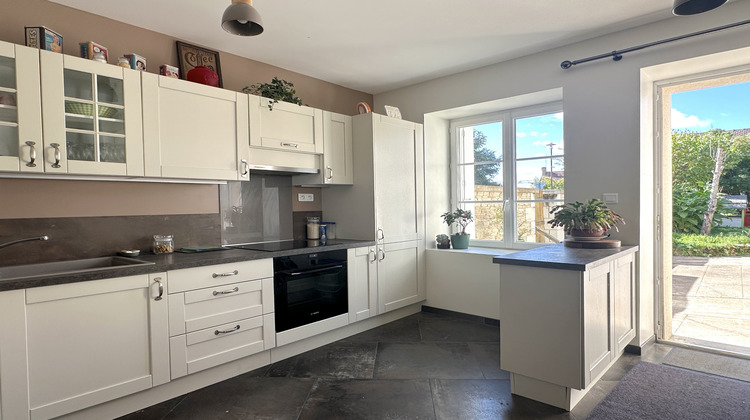 Ma-Cabane - Vente Maison Lencloître, 109 m²