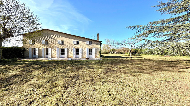 Ma-Cabane - Vente Maison LES ARTIGUES-DE-LUSSAC, 260 m²