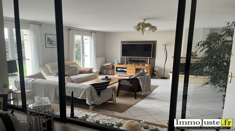 Ma-Cabane - Vente Maison Les Bréviaires, 154 m²