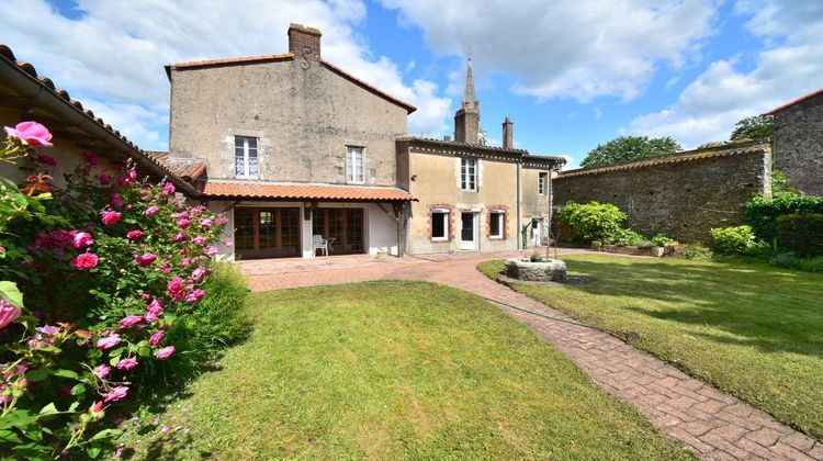 Ma-Cabane - Vente Maison Les Brouzils, 198 m²