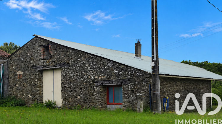 Ma-Cabane - Vente Maison Les Brouzils, 275 m²