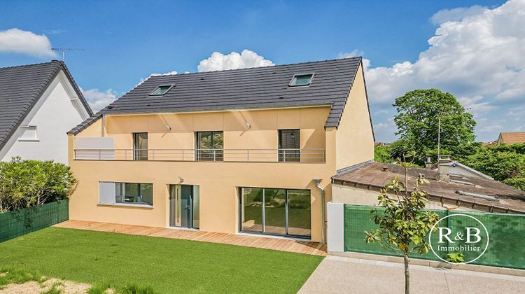 Ma-Cabane - Vente Maison LES CLAYES-SOUS-BOIS, 183 m²