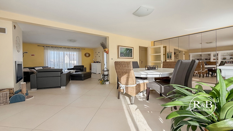 Ma-Cabane - Vente Maison LES CLAYES-SOUS-BOIS, 120 m²