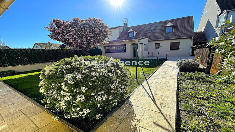 Ma-Cabane - Vente Maison LES CLAYES SOUS BOIS, 135 m²