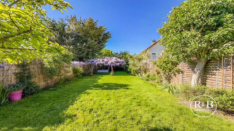 Ma-Cabane - Vente Maison LES CLAYES-SOUS-BOIS, 120 m²