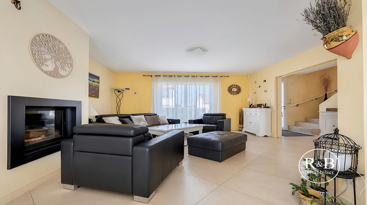 Ma-Cabane - Vente Maison LES CLAYES-SOUS-BOIS, 120 m²
