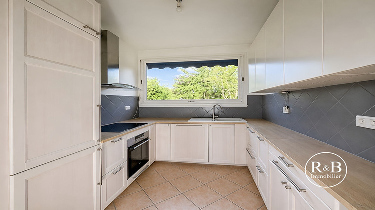 Ma-Cabane - Vente Maison LES CLAYES-SOUS-BOIS, 160 m²