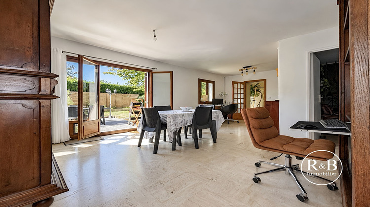 Ma-Cabane - Vente Maison LES CLAYES-SOUS-BOIS, 109 m²
