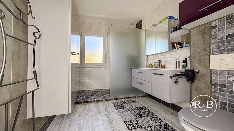 Ma-Cabane - Vente Maison LES CLAYES-SOUS-BOIS, 109 m²