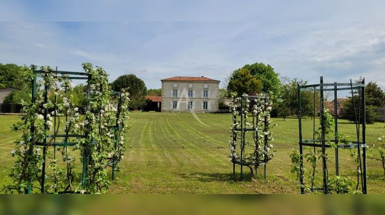 Ma-Cabane - Vente Maison LES EGLISES-D'ARGENTEUIL, 270 m²