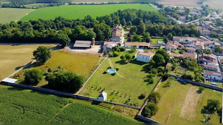 Ma-Cabane - Vente Maison LES EGLISES-D'ARGENTEUIL, 270 m²