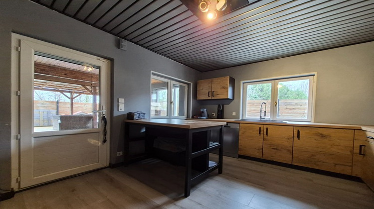 Ma-Cabane - Vente Maison LES ESSARDS TAIGNEVAUX, 151 m²